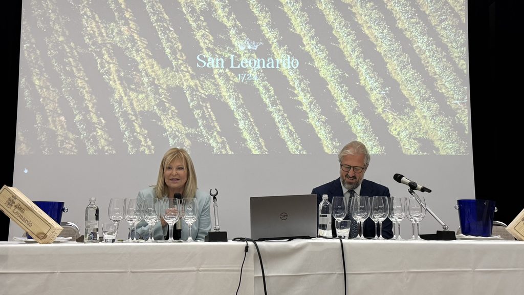 Anselmo Guerrieri Gonzaga e Daniela Scrobogna alla verticale di San Leonardo del 01 ottobre 2026 presso la Fondazione Italiana Sommelier - Bibenda